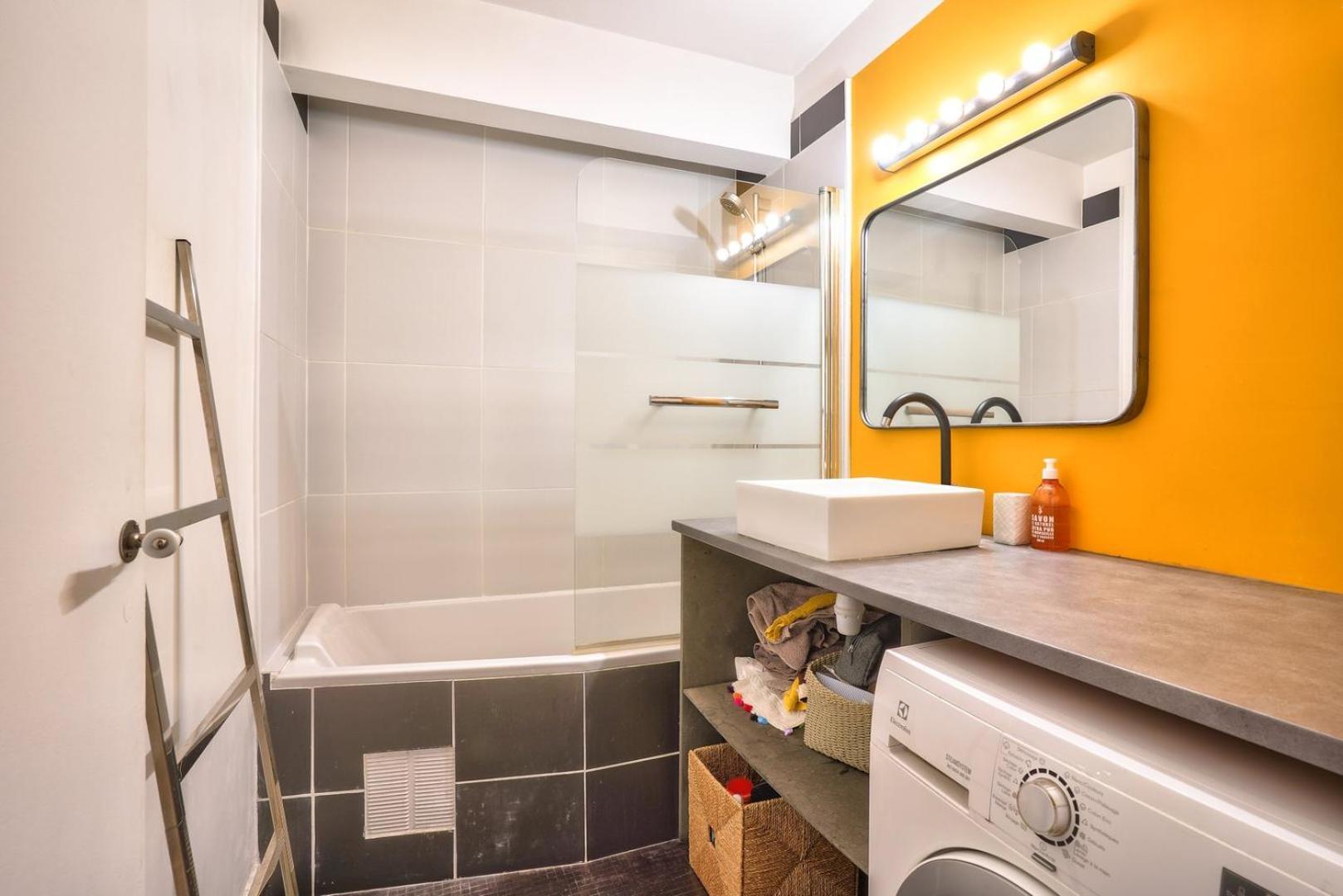 Guestready - Apt Confortable Avec Terrasse Au 18E Paris Dış mekan fotoğraf